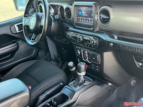 Used 2020 Jeep Wrangler Unlimited Sport AWD/4WD image 12
