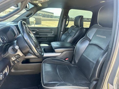 Used 2022 RAM 3500 Laramie AWD/4WD image 13