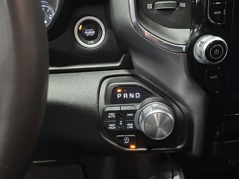 Used 2025 RAM 1500 Laramie image 13