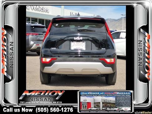 Used 2024 Kia Niro EX w/ EX Cold Weather Package FWD image 5