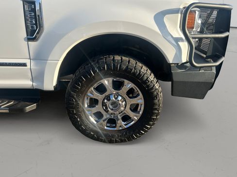 Used 2020 Ford F250 Lariat w/ Chrome Package AWD/4WD image 10