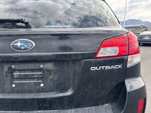 Used 2011 Subaru Outback 2.5i Premium AWD/4WD image 7
