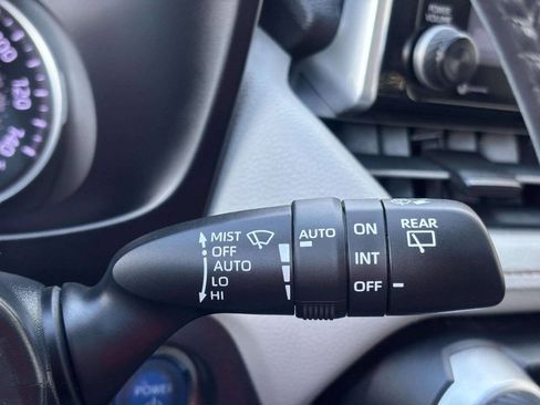Used 2020 Toyota RAV4 XLE w/ Convenience Package AWD/4WD image 34