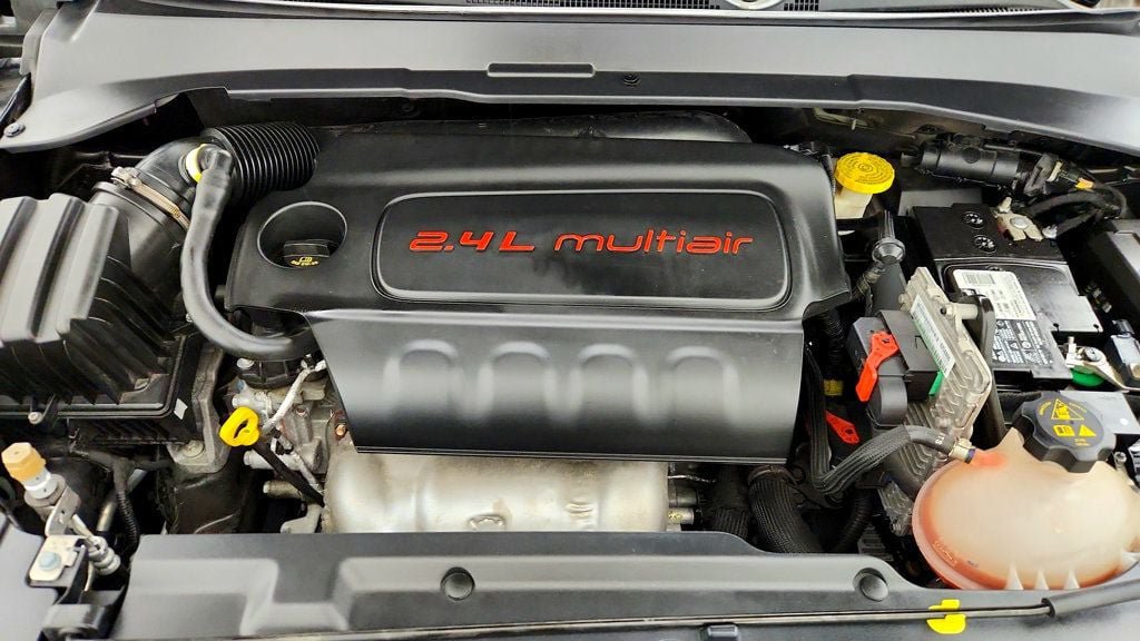 Used 2022 Jeep Compass Latitude FWD image 27