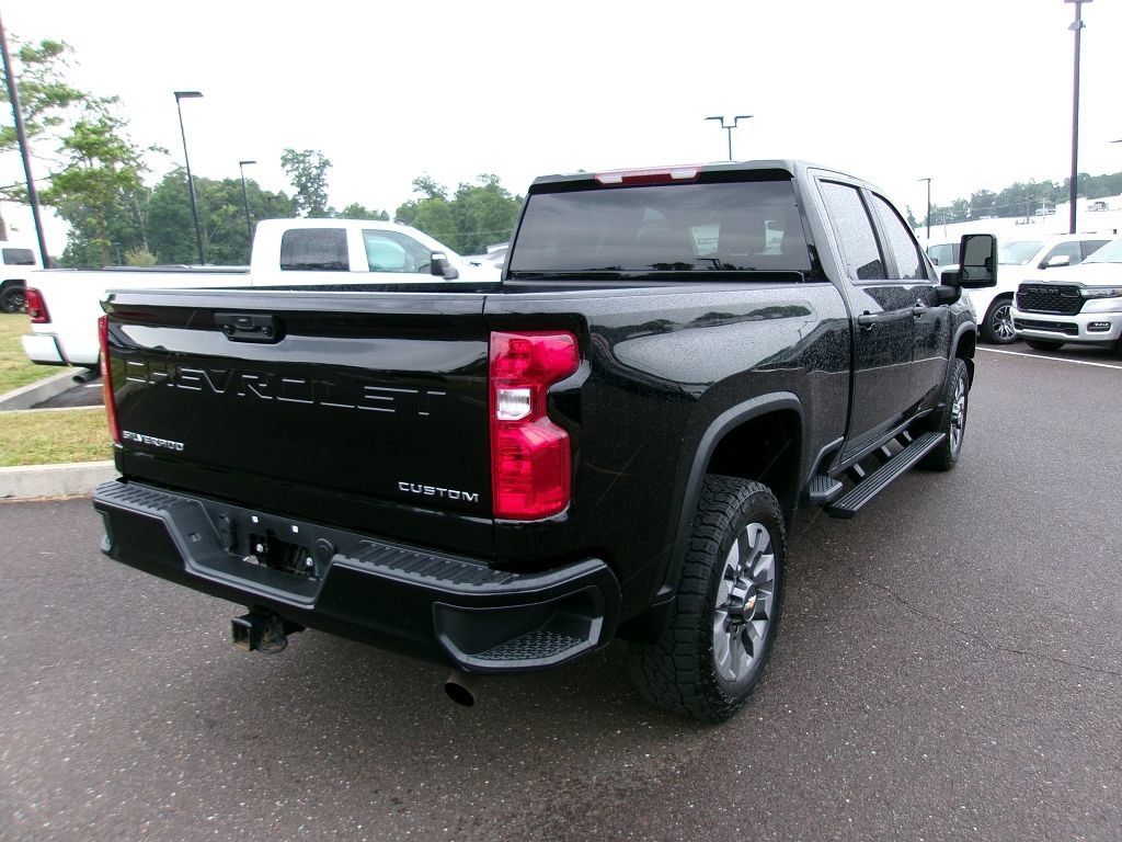 Used 2025 Chevrolet Silverado 2500 Custom w/ Custom Convenience Package AWD/4WD image 3