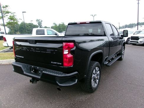 Used 2025 Chevrolet Silverado 2500 Custom w/ Custom Convenience Package AWD/4WD image 3