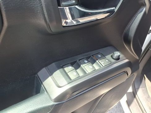 Used 2020 Toyota Tacoma TRD Sport w/ Technology Package AWD/4WD image 22