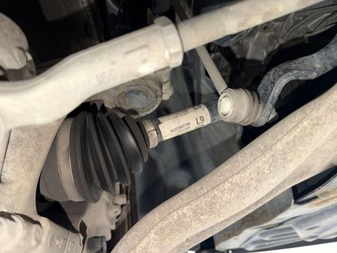 Used 2017 Land Rover Range Rover Evoque SE Premium image 22