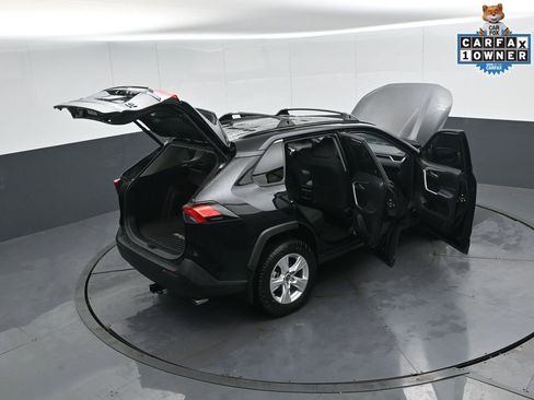 Used 2021 Toyota RAV4 XLE w/ Convenience Package image 47