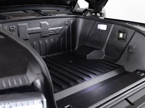 Used 2025 GMC Hummer EV 2X AWD/4WD image 38
