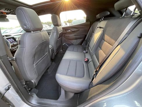 Used 2023 Chevrolet TrailBlazer RS w/ Sun and Liftgate Package FWD image 21