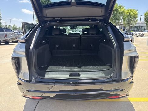 Used 2025 Cadillac Lyriq Sport AWD/4WD image 17