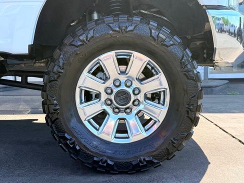 Used 2022 Ford F250 Lariat w/ Lariat Ultimate Package AWD/4WD image 12