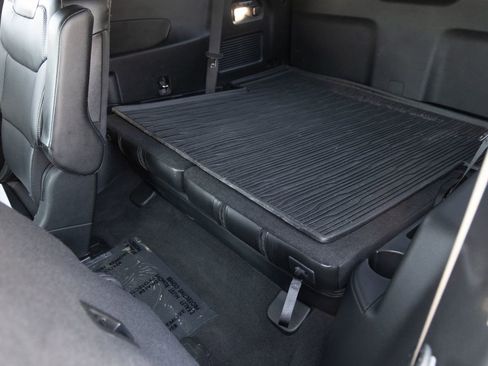 Used 2022 Ford Explorer ST w/ Equipment Group 401A AWD/4WD image 18