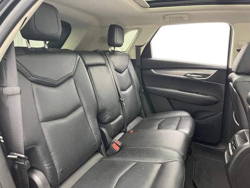 Used 2017 Cadillac XT5 Luxury w/ Driver Awareness Package AWD/4WD image 37