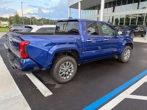 Used 2024 Toyota Tacoma Limited w/ Limited Package (LT) AWD/4WD image 2
