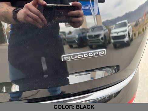 Used 2023 Audi Q7 2.0T Premium w/ Convenience Package image 9