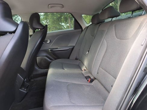 Used 2025 Kia K4 FWD image 36