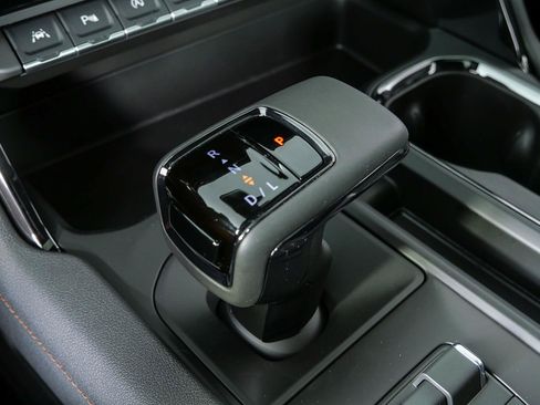 New 2026 GMC Sierra 1500 AT4 w/ AT4 Premium Package AWD/4WD image 17