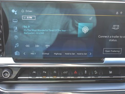 Used 2024 Chevrolet Silverado 1500 High Country w/ Technology Package image 25