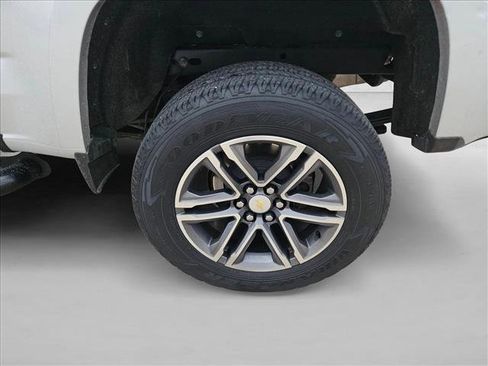 Used 2019 Chevrolet Colorado W/T w/ Custom Special Edition RWD image 9