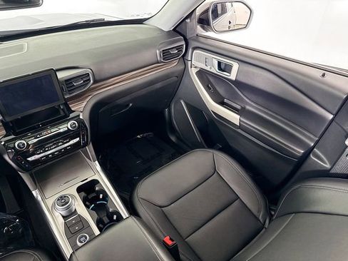 Certified 2021 Ford Explorer Limited w/ Hybrid Equipment Group 310A image 25