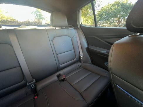 Used 2025 Buick Envista Sport Touring image 35