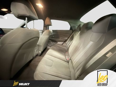 Used 2024 Hyundai Elantra SEL FWD image 21