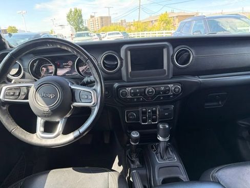 Used 2019 Jeep Wrangler Unlimited Sahara w/ Dual Top Group AWD/4WD image 20
