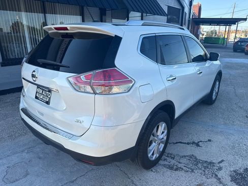 Used 2016 Nissan Rogue SV FWD image 4