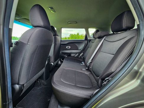 Used 2016 Kia Soul FWD image 27
