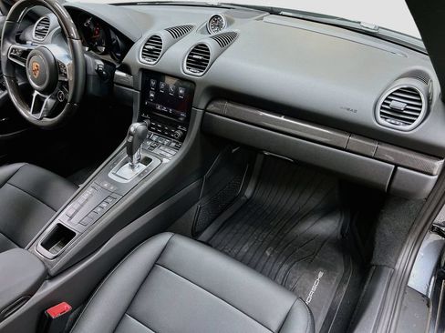 Certified 2025 Porsche 718 Cayman RWD image 28