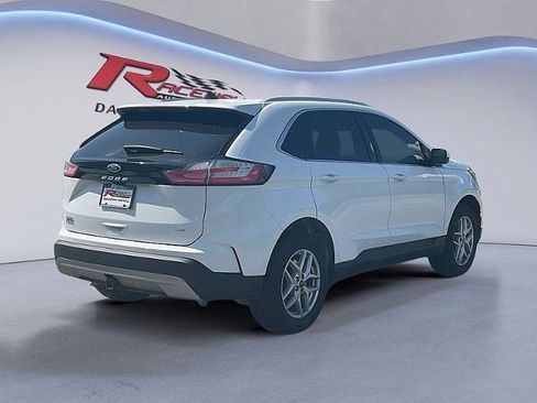 Used 2024 Ford Edge SEL w/ Convenience Package image 5