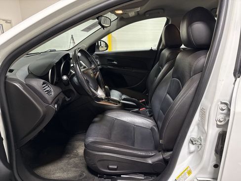 Used 2015 Chevrolet Cruze LT FWD image 18