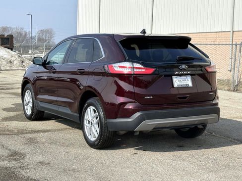 Used 2023 Ford Edge SEL w/ Convenience Package image 3