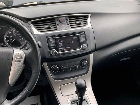 Used 2015 Nissan Sentra SV image 9