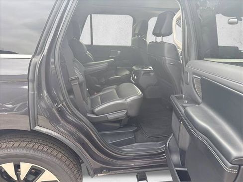 New 2025 Ford Expedition Platinum w/ Driver's Package AWD/4WD image 19