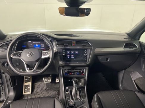 Used 2023 Volkswagen Tiguan SE R-Line image 27