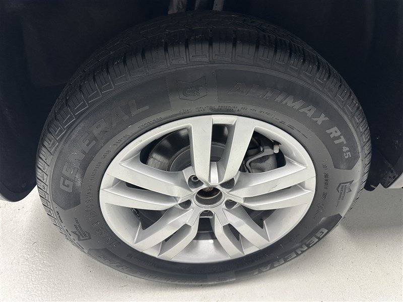 Used 2016 Volkswagen Tiguan S AWD/4WD image 13