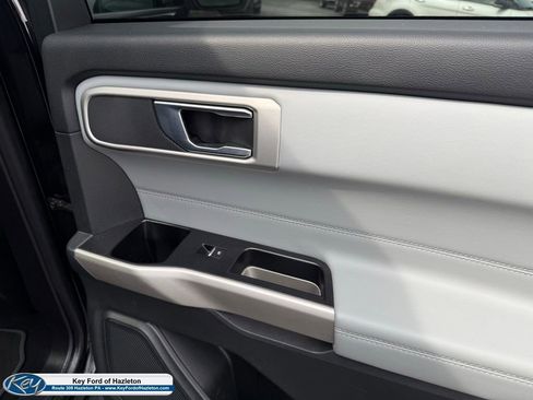 Certified 2022 Ford Explorer XLT w/ Equipment Group 202A image 32