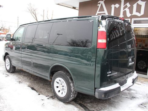 Used 2010 Chevrolet Express 1500 LS image 7