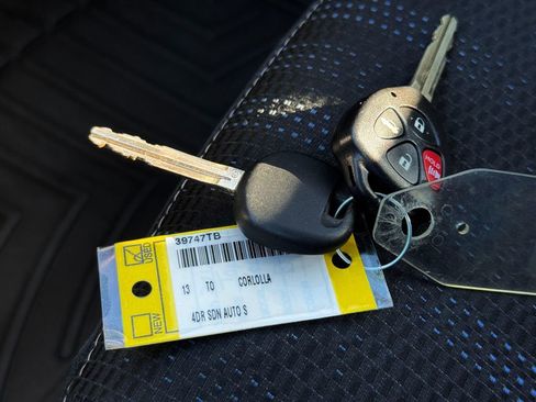 Used 2013 Toyota Corolla S w/ Premium Pkg image 31