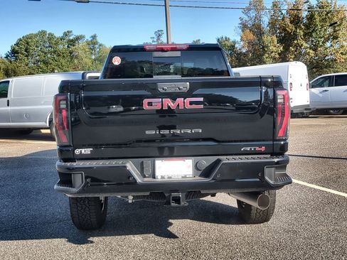 Used 2025 GMC Sierra 2500 AT4 w/ AT4 Premium Plus Package image 7