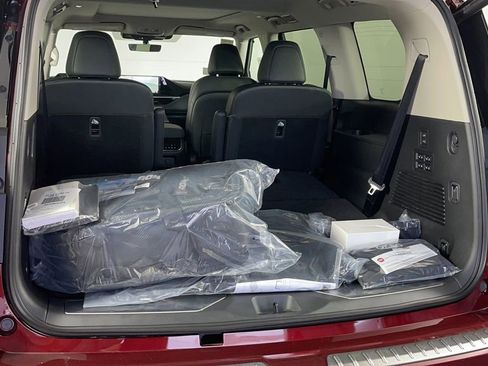 New 2025 INFINITI QX80 Luxe w/ Exterior Package image 33