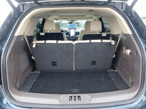 Used 2023 Ford Explorer Platinum w/ Technology Package image 25