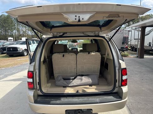 Used 2007 Ford Explorer XLT image 15
