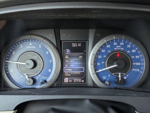 Used 2020 Toyota Sienna LE image 32