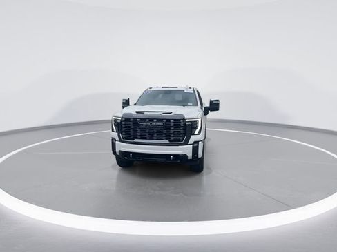Used 2024 GMC Sierra 3500 Denali Ultimate AWD/4WD image 2