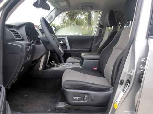 Certified 2024 Toyota 4Runner SR5 AWD/4WD image 16