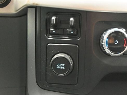 Used 2022 Ford F150 XLT w/ Equipment Group 301A Mid RWD image 19